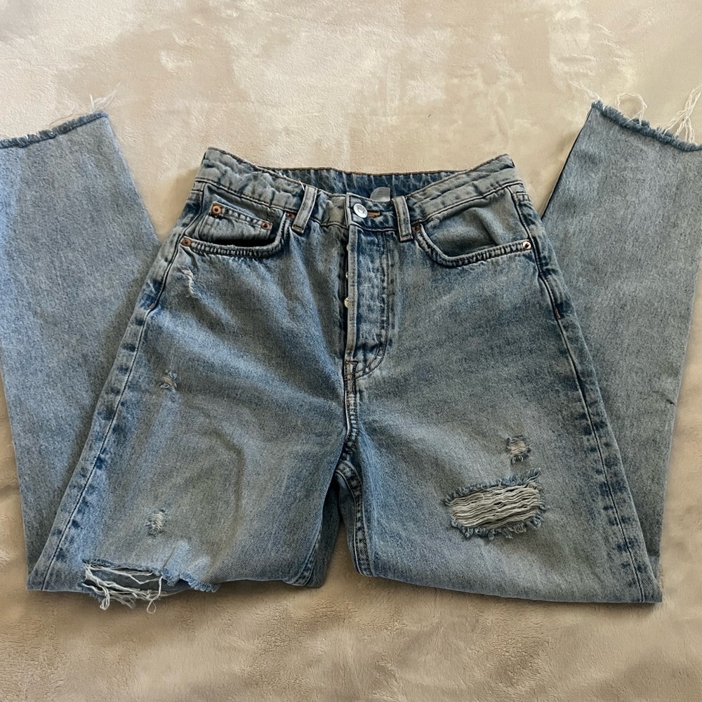 H&M Light Blue Distressed Women Jeans